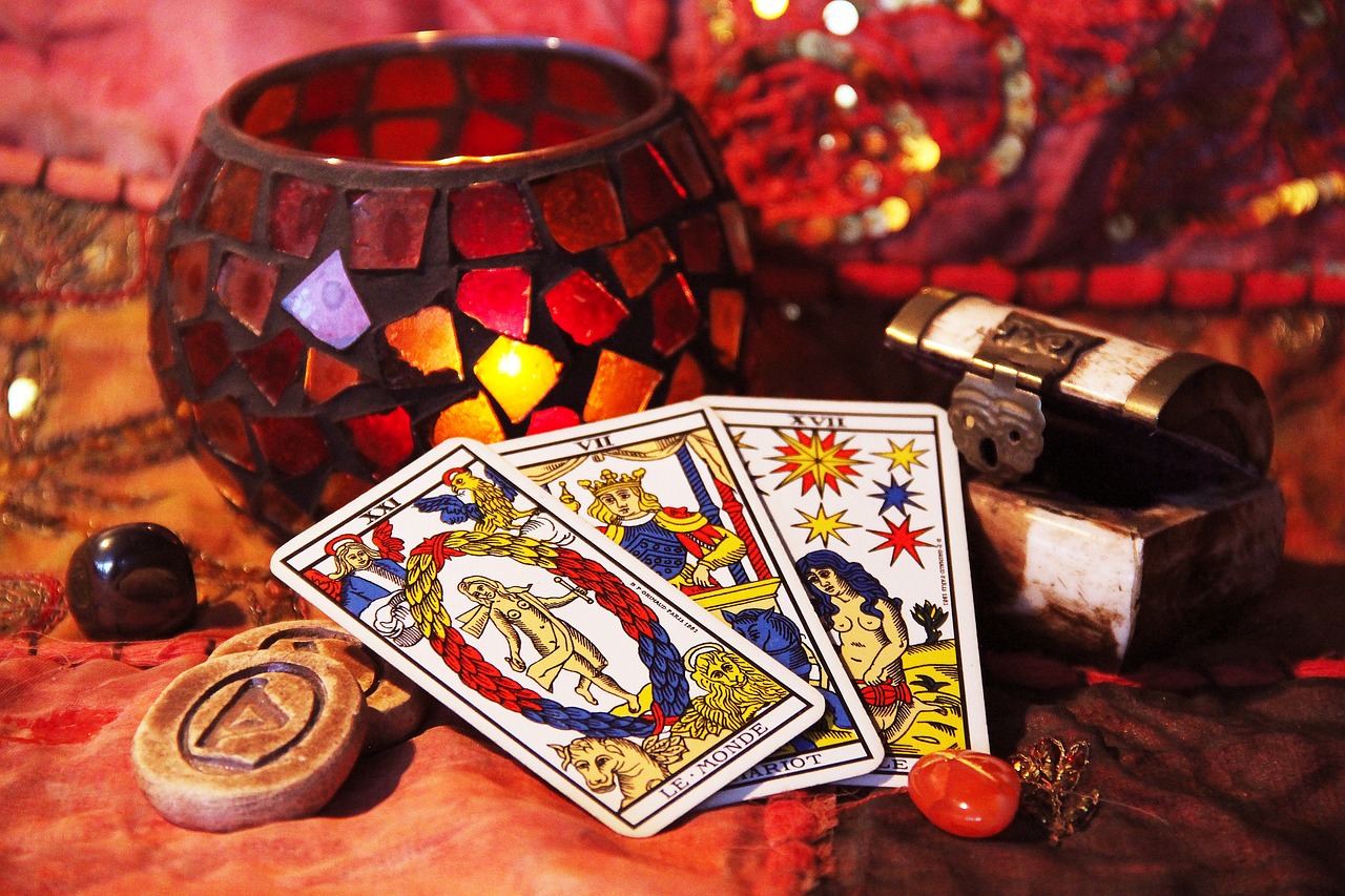 fortune-telling-4896472_1280